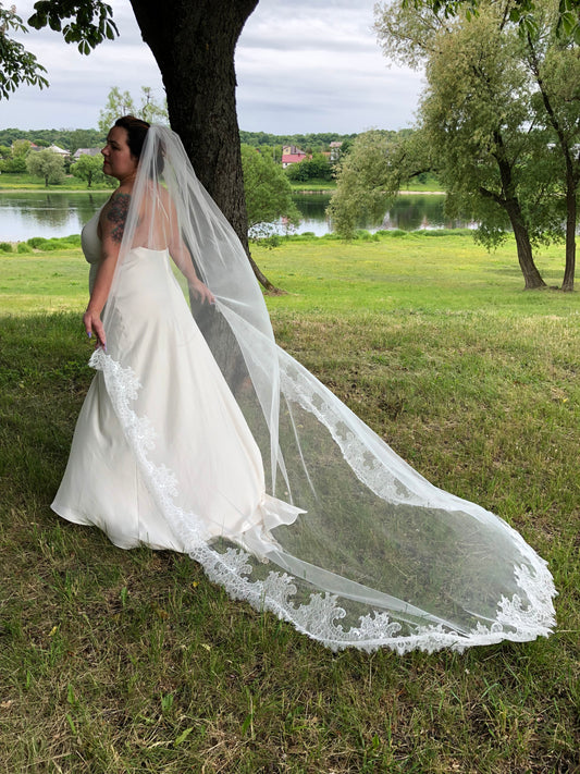 Cathedral Length Chantilly Lace Veil – Single Tier Bridal Veil, Light Ivory, Handmade Lace Veil