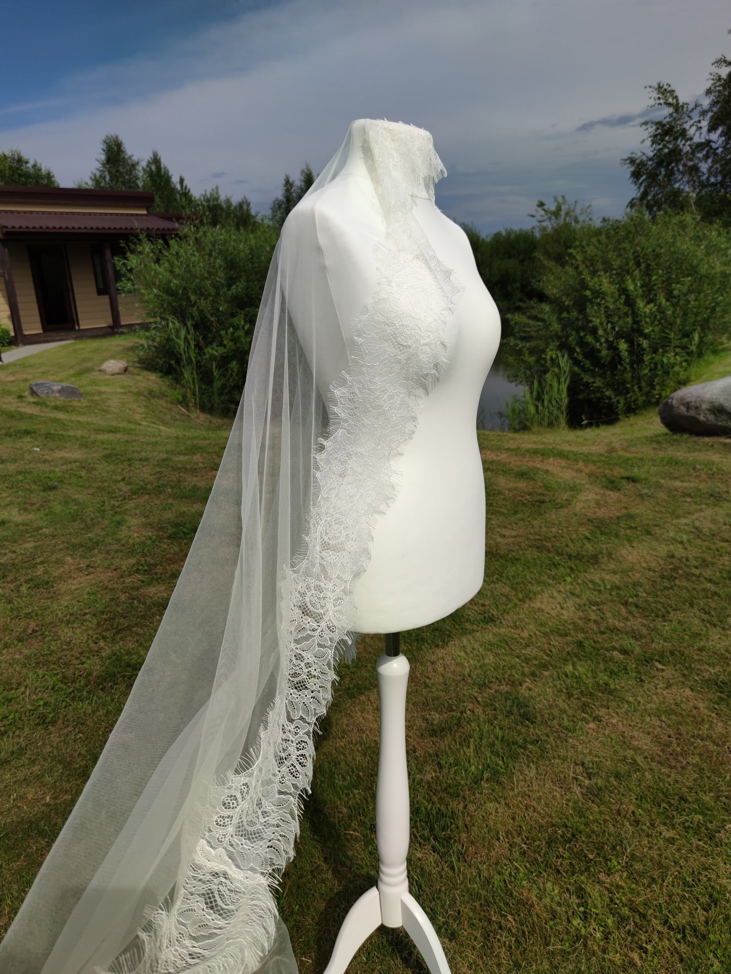 Mantilla  wedding veil French Chantilly lace in Ivory