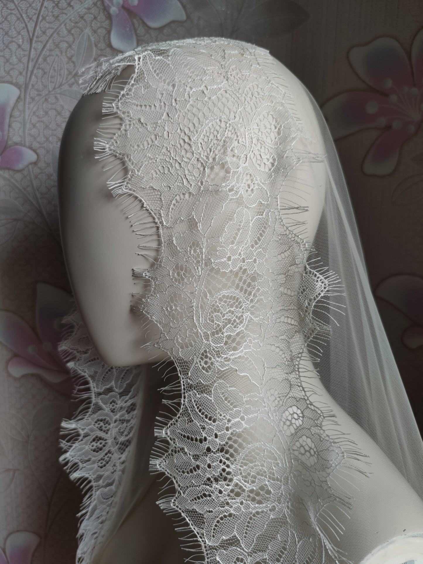 Mantilla  wedding veil French Chantilly lace in Ivory