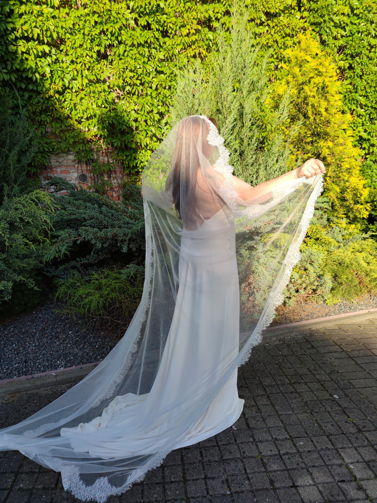Mantilla Bridal Veil with Chantilly Lace