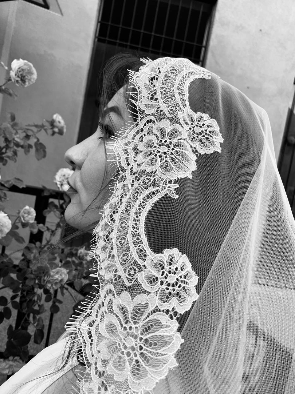 Light Ivory Mantilla Wedding Veil with Chantilly Lace