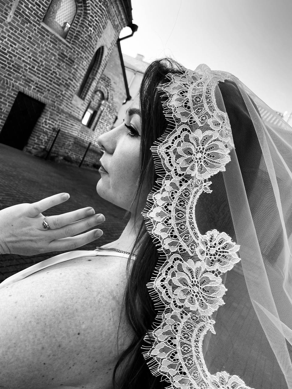 Light Ivory Mantilla Wedding Veil with Chantilly Lace