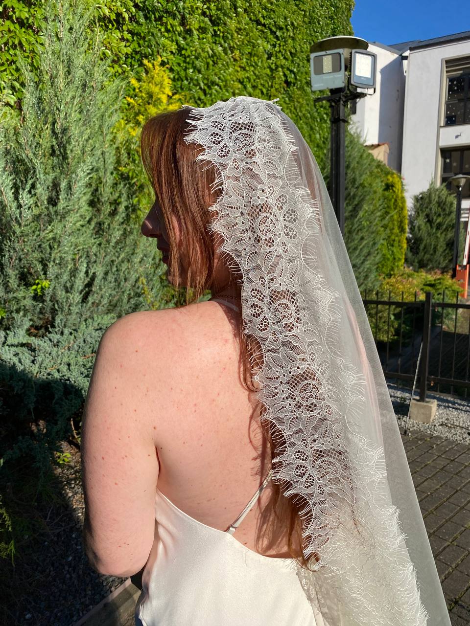 Bridal Mantilla Veil Chantilly Lace trim