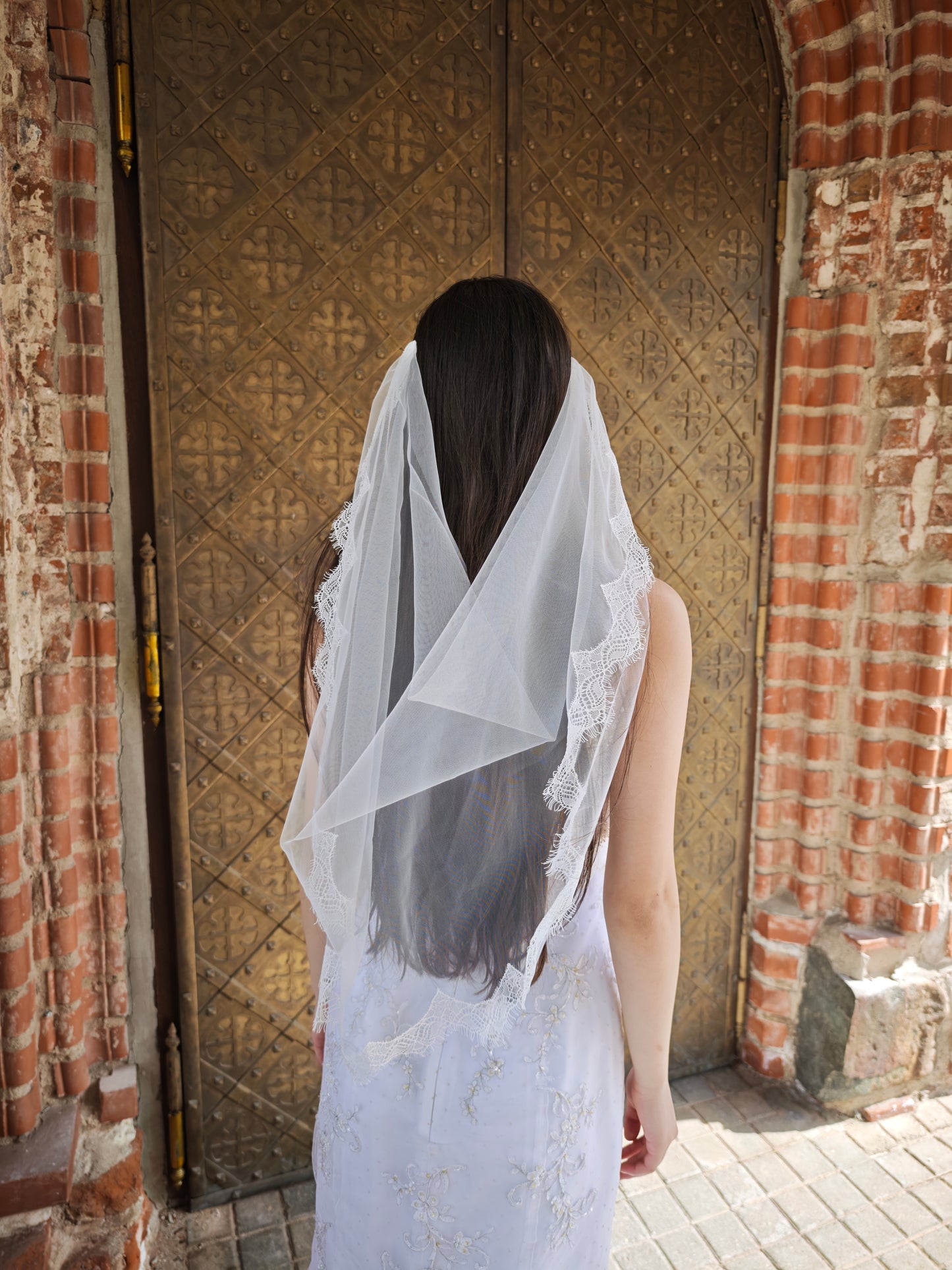 The Daphne Veil – Greek Draped Chantilly Lace Wedding Veil, Single Tier, Ivory