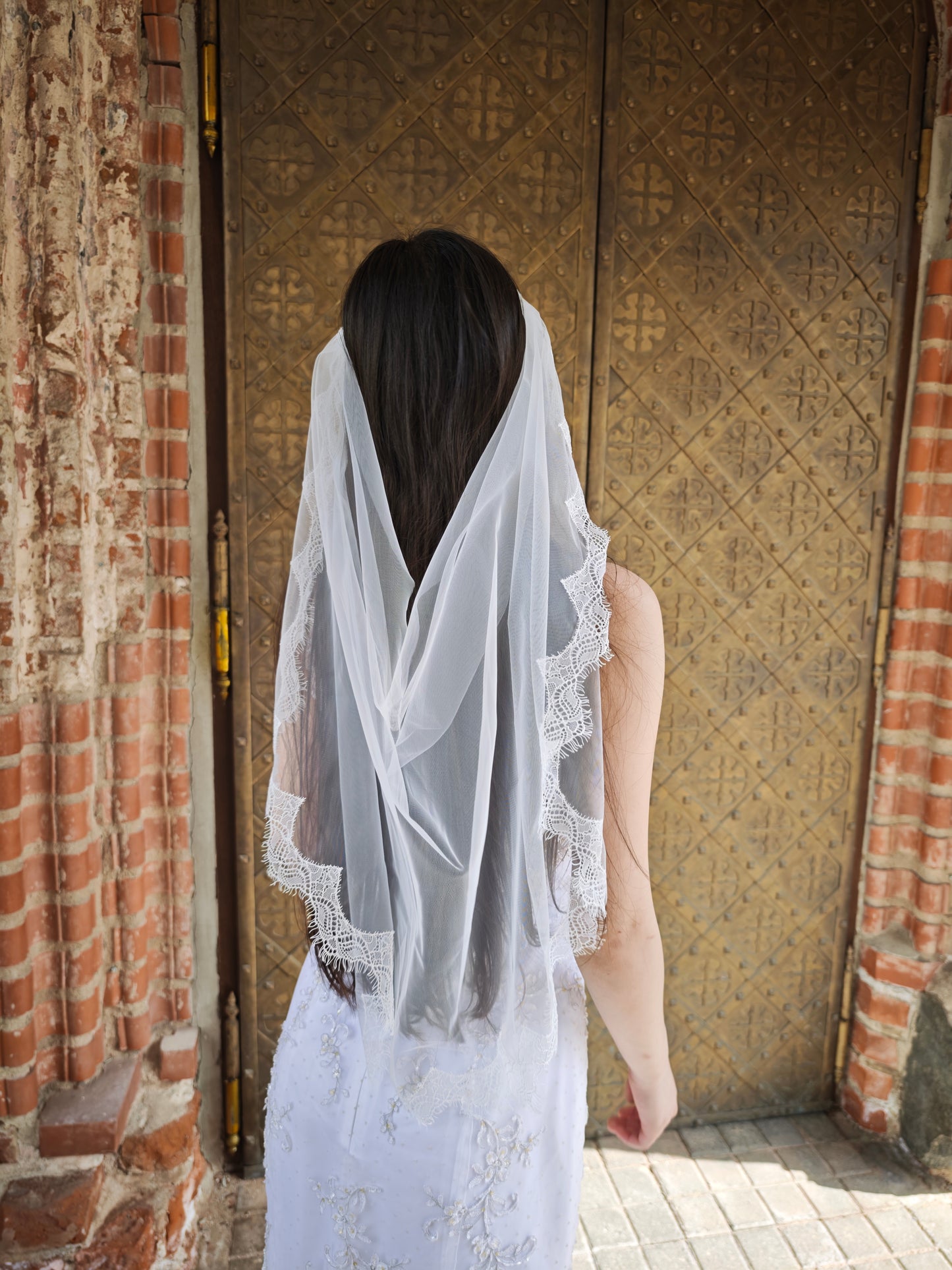 The Daphne Veil – Greek Draped Chantilly Lace Wedding Veil, Single Tier, Ivory