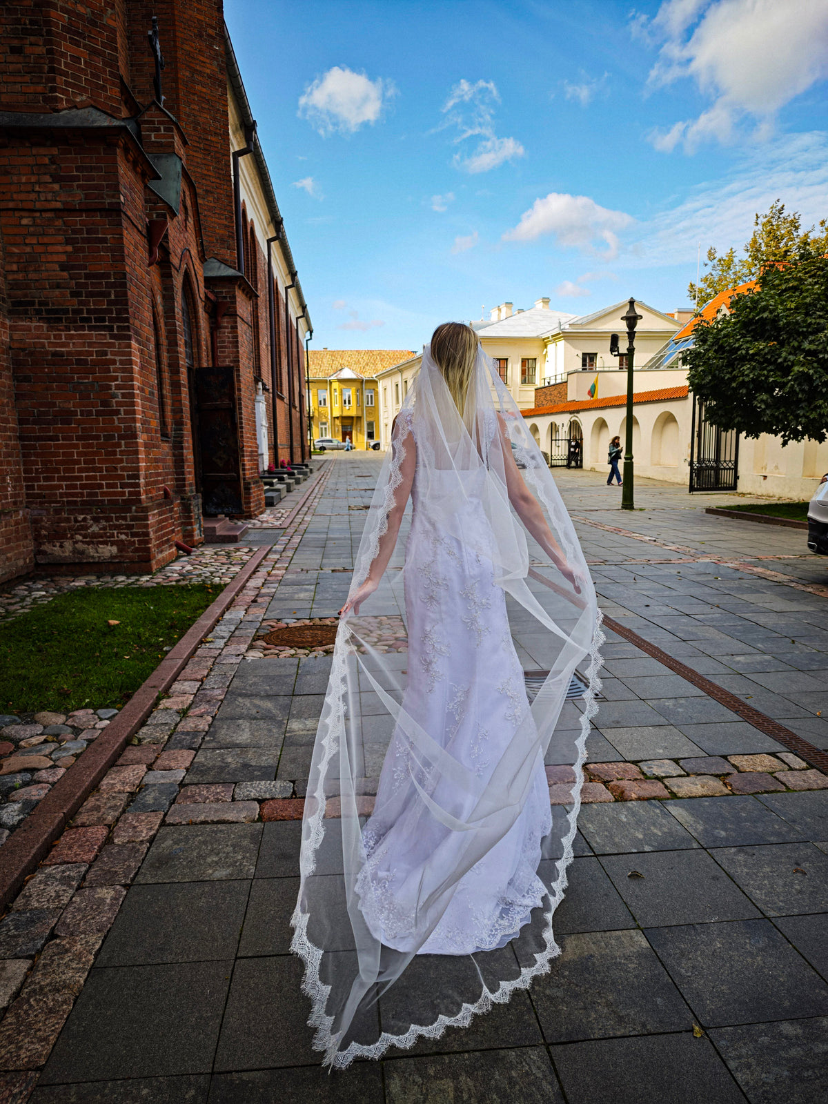 The Daphne Veil – Greek Draped Chantilly Lace Wedding Veil, Single Tier, Ivory