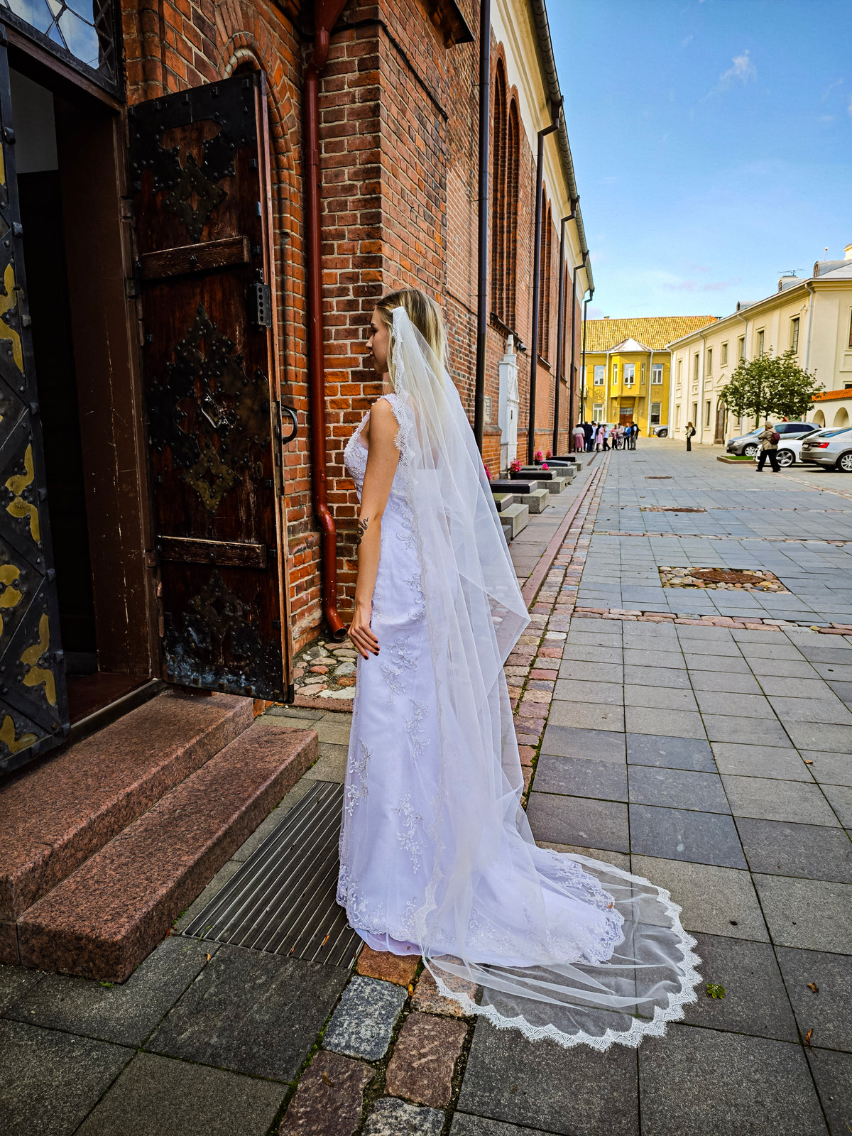 The Daphne Veil – Greek Draped Chantilly Lace Wedding Veil, Single Tier, Ivory
