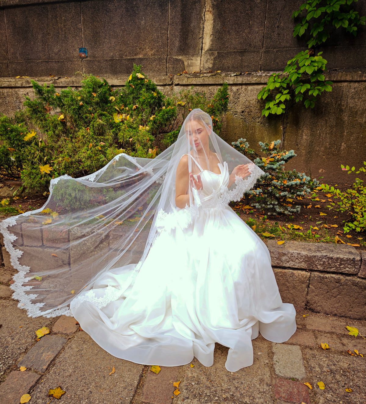 The Adèle Veil – Two-Tier Lace Cathedral Veil with Blusher, Chantilly Lace Edge, Fingertip to Royal, Ivory
