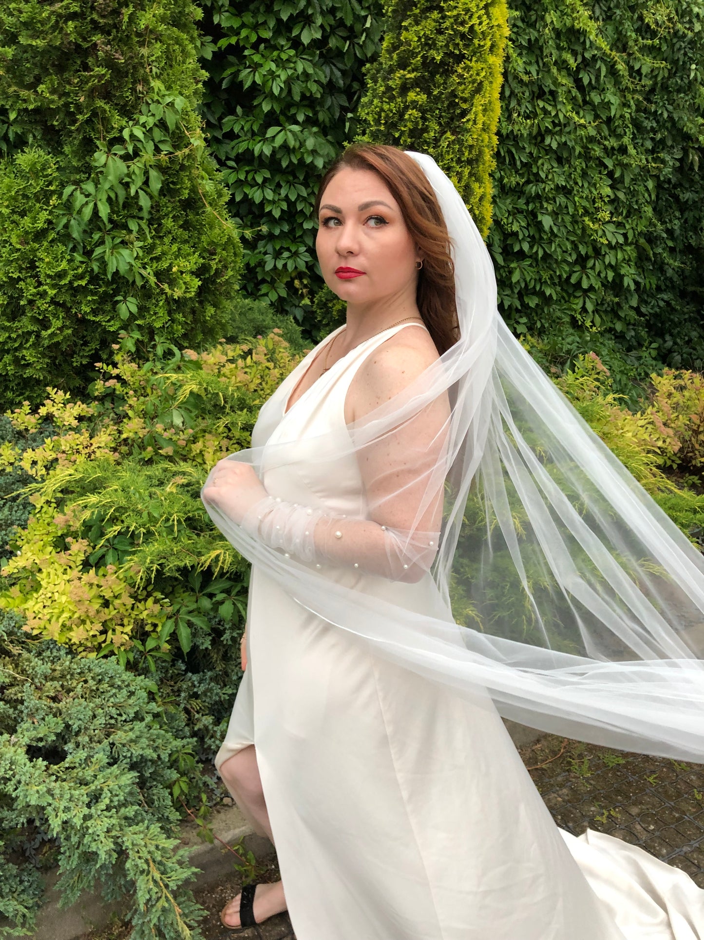 Pencil Edge Wedding Veil – Single Tier, Handmade with Metal Comb