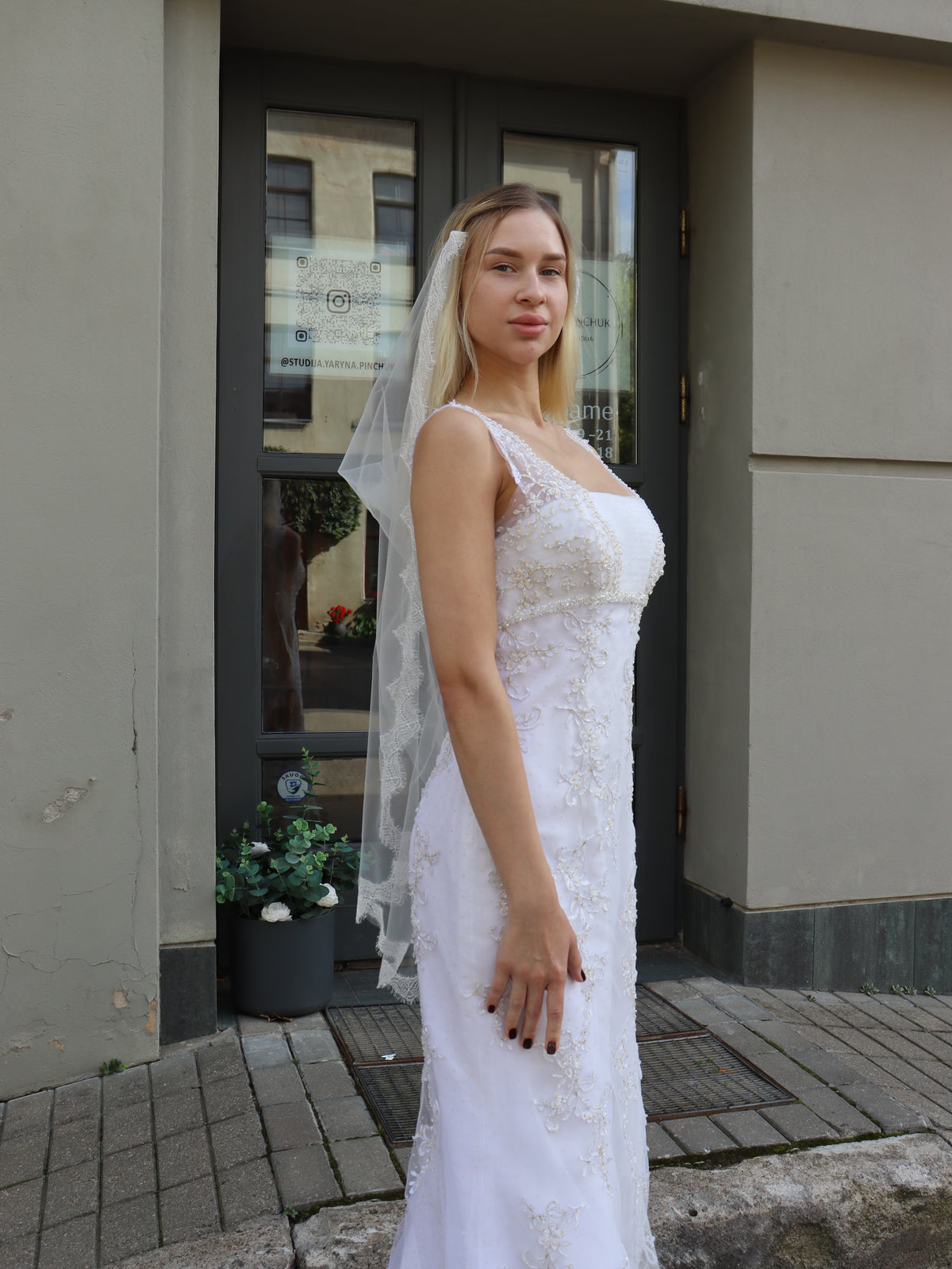 The Daphne Veil – Greek Draped Chantilly Lace Wedding Veil, Single Tier, Ivory