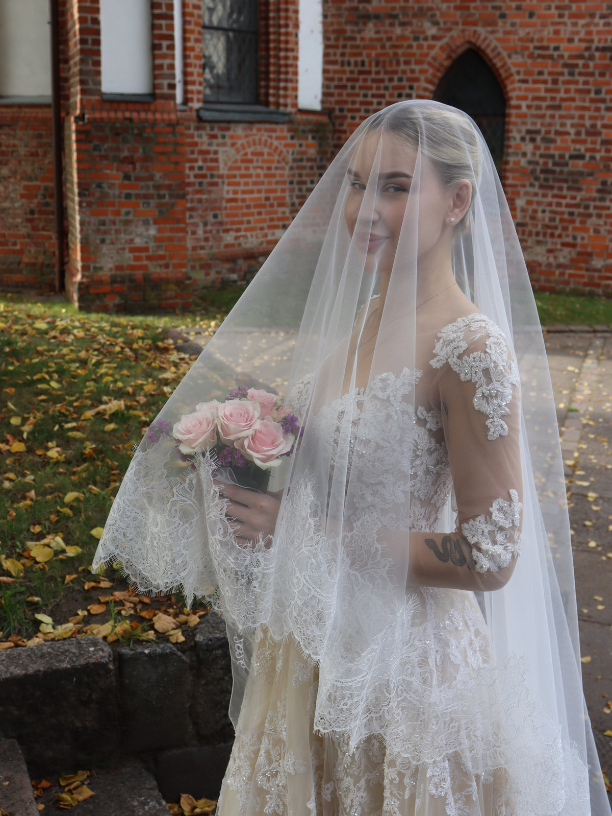 The Perla Veil – Two-Tier Chantilly Lace Wedding Veil with Blusher, Light Ivory