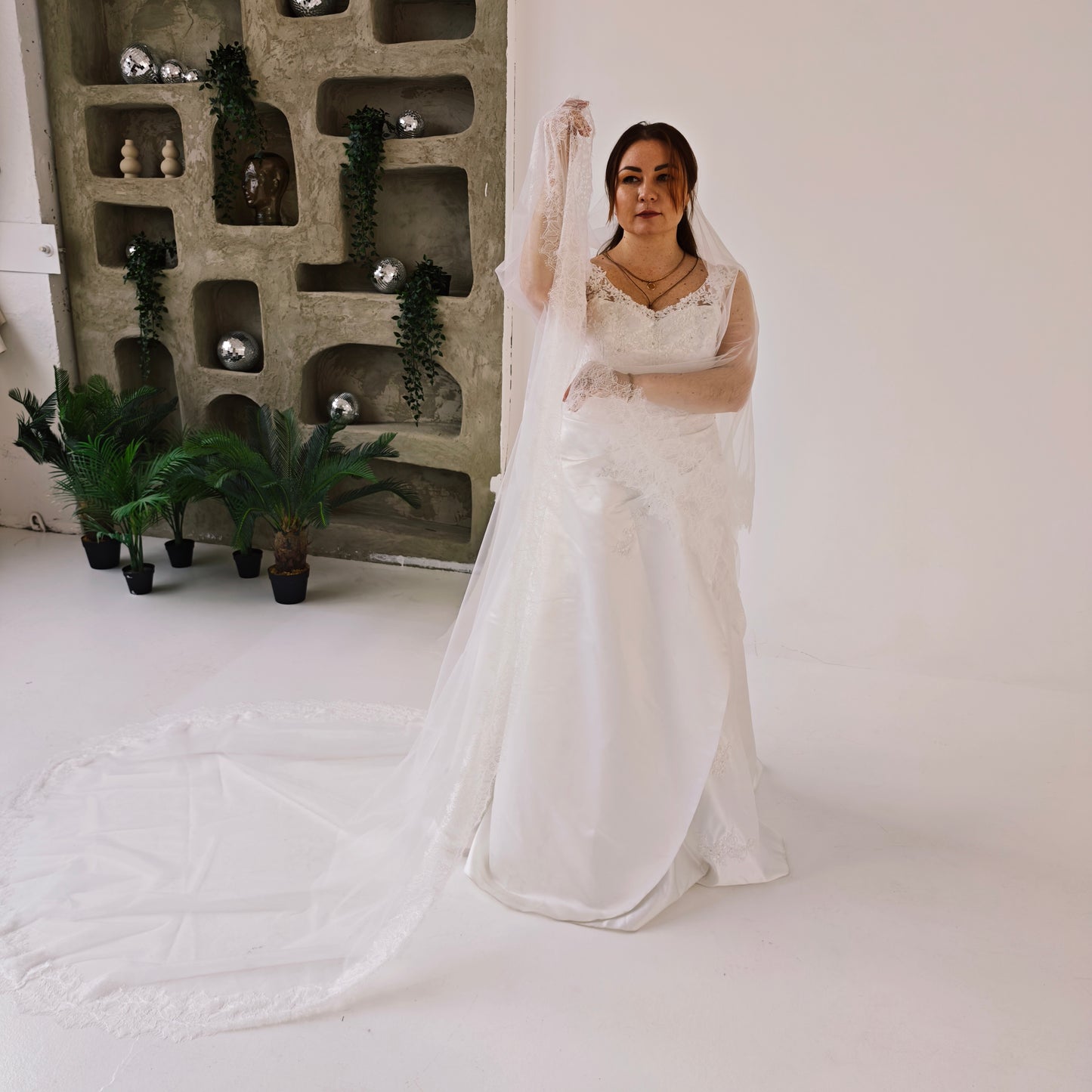 Chantilly Lace Wedding Veil with Blusher in Ivory