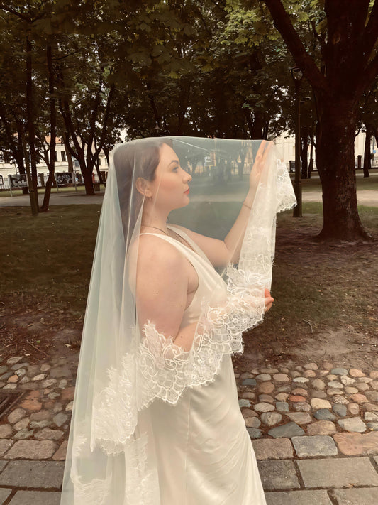 Two-tier blusher veil with Chantilly lace, light ivory, blusher layer worn over bride's face, handmade French lace edge